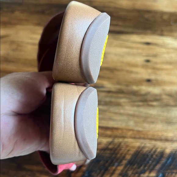 FitFlop Red Crisscross Perforated Leather Slide Sandals Sz 7 - Picture 5 of 10